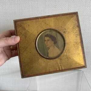 Queen Elizabeth Tin