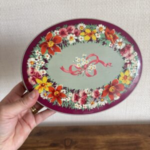 Vintage Carr & Co Oval Tin
