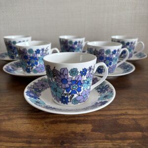 Elizabethan 'Portobello 4' Bone China Cups & Saucers