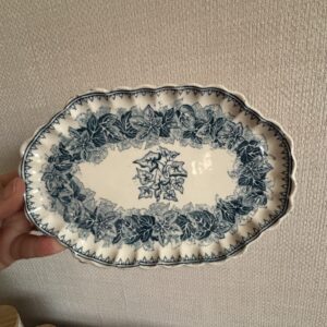 Small Antique Copeland Oval Plate Ivy Leaf Pattern