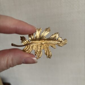 Gold Tone Leaf Brooch