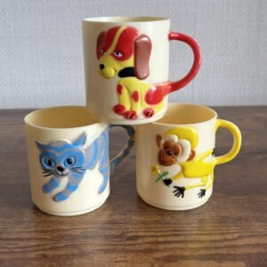 Vintage 60's Childrens Plastic Cups