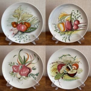 Vintage Mancioli Hand Painted Italian Plates - Set of 4