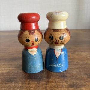 Mid Century Wooden Salty & Peppy Cat Salt & Pepper Pots