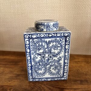 Chinese Sweet Pea Porcelain Tea Caddy