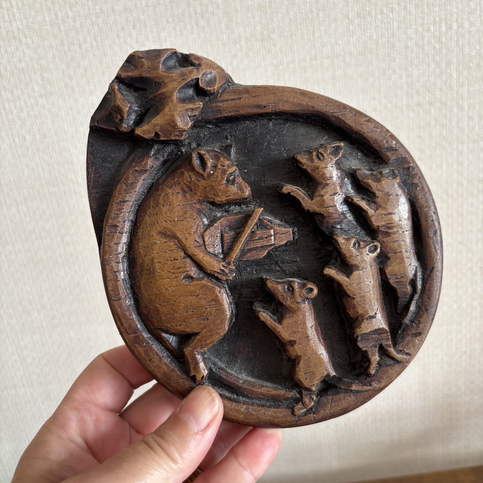 Cat and Mice Dancing, Reproduction Medieval Carving In Beverly Minster
