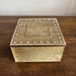 Pearlescent Resin Box